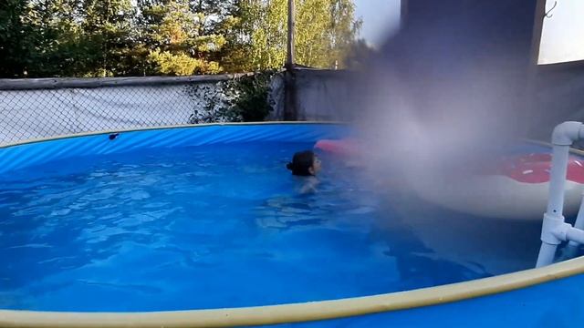 Отпуск-2022. Дер. Белухино. Баня, бассейн. Копчёная рыбка. Собираем Иван-чай. Полёт над деревней. смотреть онлайн