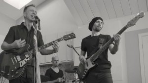 Дэн Якушевич  - Дым сигарет с ментолом (Нэнси кавер).mp4