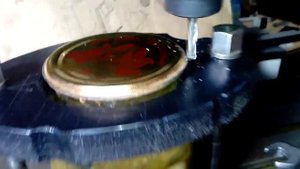 Фрезером 676-М ЧПУ открываем банку с огурцами.
