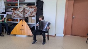 «Яблочко» Исполняет Русанов Кирилл, 5 класс