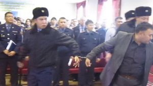 Над бывшим начальником полиции устроили показательный суд