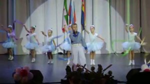 Еще одна песня с подтанцовкой