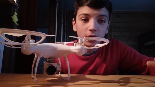 Обзор квадрокоптера с камерой за 5000. Лучший квадрокоптер за свои деньги.