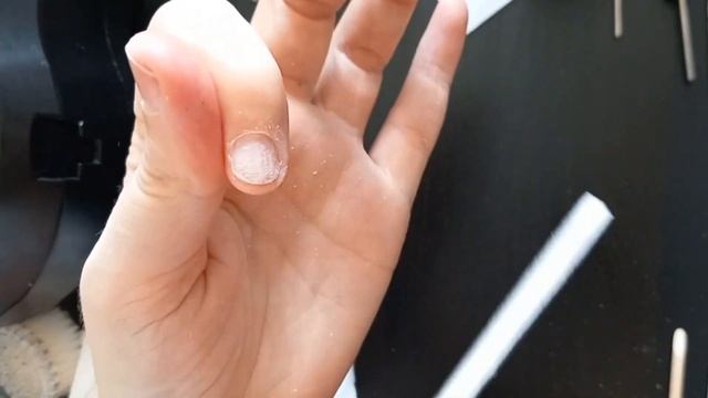 Бесплатно. Онлайн-курс Комбинированный маникюр для начинающих + Сертификат смотреть онлайн