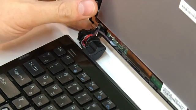 Замена матрицы ноутбука смотреть онлайн