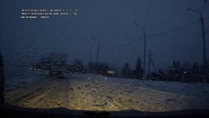 Снег, как обычно фуры буксуют!