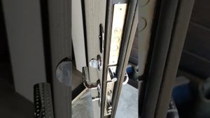 Гарда Муар 8 Белый ясень - входная металлическая дверь - видео обзор