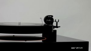 Ламповый усилитель Cayin CS-55A, полочники Arslab Classic 1.5 и виниловый плеер Mag-Lev Audio Ml1