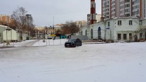 Infiniti FX 37S snow drift