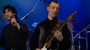 Никто меня не любит ... :)  Кай Метов