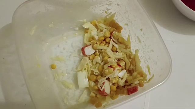 Пришел с работы. Ужинаю смотреть онлайн