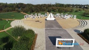 Мемориальный комплекс Красный берег - аэросъемка, Экскурсии по Беларуси