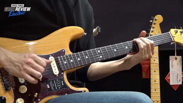 Fender American Ultra Maple vs Rosewood Review (No Talking) смотреть онлайн