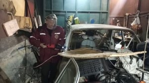 Резка автомобиля сабельной пилой. Чем порезать автомобиль. Резка чермета. Металлолома.