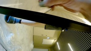 Установка подвесных дверей Аристо с механизмом синхронного открывания