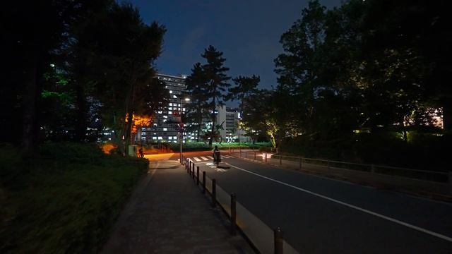 Night Tokyo walk from Kudanshita, Iidabashi to Kagurazaka