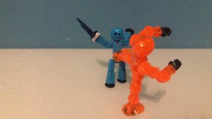 Stikbot blue VS Stikbot brown and Klikbot