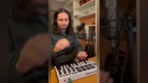 ПОЮЩАЯ СОБАКА ПЕСЕНКА ДЛЯ СОБАК. ВАШ ПЁС БУДЕТ В ВОСТОРГЕ. ВКЛЮЧИТЕ ЕМУ ЭТУ ПЕСНЮ!!!