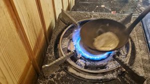 Отливка Свинцом-от злой болезни.