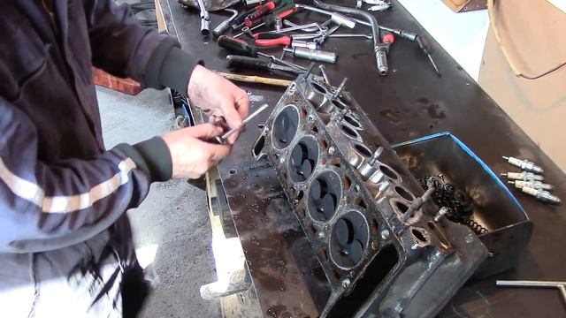 Часть 1 Lada Капитальный ремонт ВАЗ 2107 (1600).Разборкa (ГБЦ карбюратор КПП блок цилиндров) смотреть онлайн