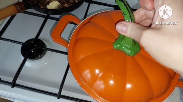 Готовлю суп с креветками и грибами смотреть онлайн