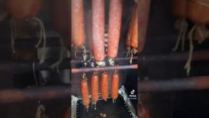 Приготовление колбасы в домашней коптильне