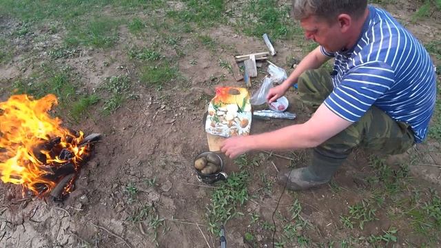 Рыбачу на фидер на реке Белой! Жара весной!