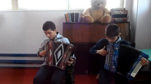 Две чувашские народные мелодии "Пирен урам анаталла" и "Линка-линка"