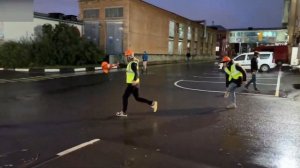 ХАЗЯЕВА ПОДРАБАТЫВАЮТ | ХАЗЯЕВА НАРЯДИЛИСЬ В КОСТЮМЫ СТРОИТЕЛЕЙ | ХАЗЯЕВА ПРИКАЛЫВАЮТСЯ НАД ЛЮДЬМИ