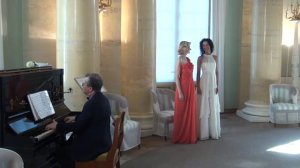 Под луной золотой, Наталия Шмитт и Анастасия Малахова