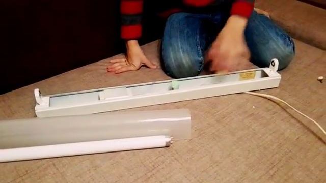 Как собрать лампу дневного света. Ч.1 смотреть онлайн