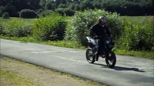 Suzuki pv 80cc & Yamaha dt 70cc wheelie