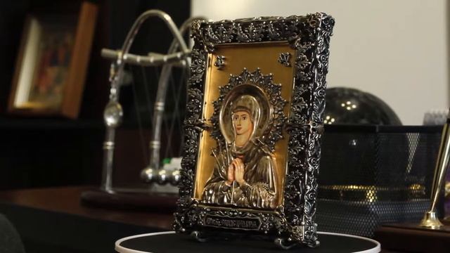 Настольная икона Божьей Матери "Семистрельная" с сусальным золотом