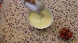 Сливочное мороженое с клубникой / Клубничное мороженое/Шербет из сливок и клубники / Морозиво ягідн