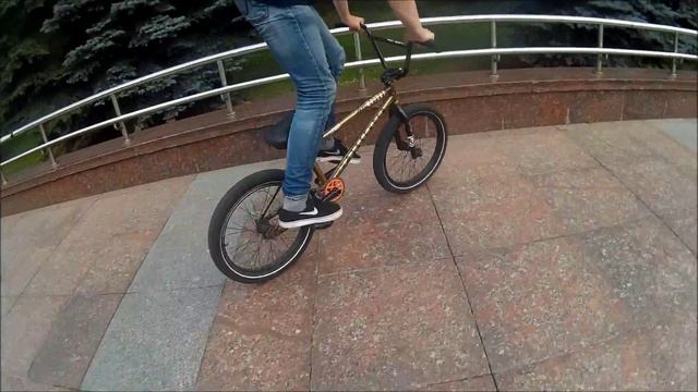 Denger Sucks смотреть онлайн