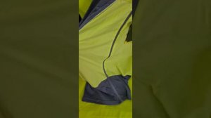 Почему она стоит 4 500 рублей. Ветровка для бега....для профессионалов и просто любителей пробежек.