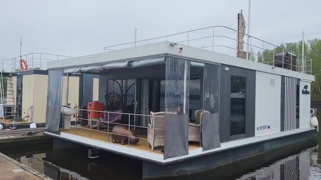 Кот матрос Афанасий и корги Антонина на новом месте стоянки хаузбота! #лучшее #кот #корги #хаузбот смотреть онлайн