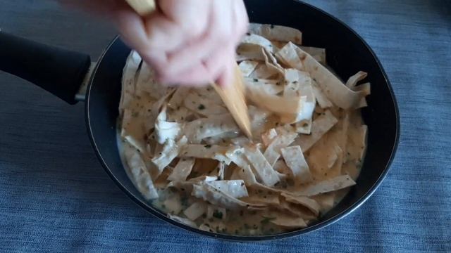 Нарежьте лаваш соломкой..Быстрый ужин из лаваша//Dinner recipe! смотреть онлайн