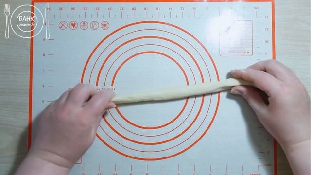 Сосиски с сыром в тесте! Быстро и просто! Как приготовить булочки с сосисками и сыром в духовке