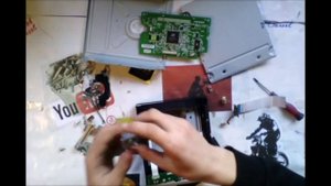 Как разобрать CD привод?