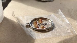 Кулоны из ЭПОКСИДНОЙ СМОЛЫ | Заливаю контуры| Полевая коллекция? | Aminsta?