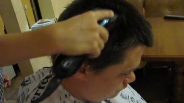 Папа остался лысый? пятилетний парихмахер)) машинка для стрижки филипс в работе смотреть онлайн