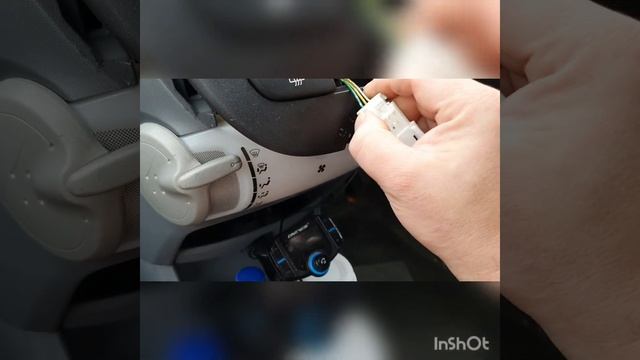 Peugeot 107/ Citreon C1/ Toyota aygo hazard light switch replacement смотреть онлайн