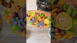 Мастер класс по сборке корзины из ягод и сухофруктов, цукат, инжира. Школа фуд-флористики СпецБукет
