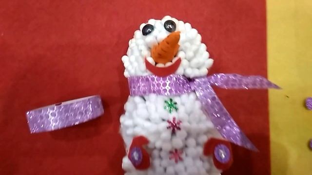 Новогодние поделки - Снеговичок своими руками из ватных палочек смотреть онлайн