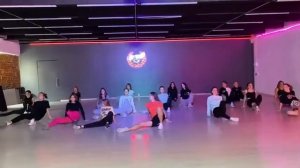 Крутой танец для выступления на сцене