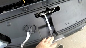 Лада Веста уплотнители капота, АКБ потеет, уплотнение линии клапана адсорбера.