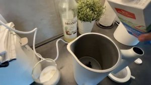 Обзор капучинатора Kitfort KT-775. Сравнение пены капучинатора от кофемашины и kitfort КТ-775