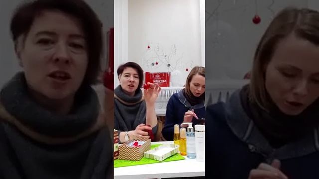 Открываем бьюти-бокс. Новинки 2 каталога 2020. Уход в зимнее время - часть1 смотреть онлайн