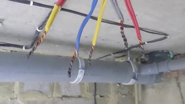 Сварка скруток в коробке Работа электрика смотреть онлайн